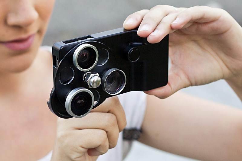 Tech News : PhotoJojo’s New Lens Get retro spunk to your 4/4S camera