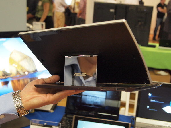 gsmarena 005 Asus Eee Pad Slider to be available by this months end for $475