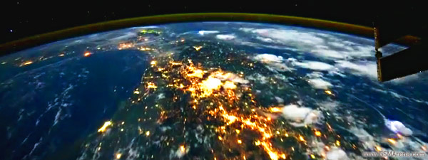 gsmarena 001 Footage of how it would feel to fly over Planet Earth [VIDEO]
