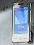 Samsung presents touch-centric mobiles F490 and P720 - read the full text