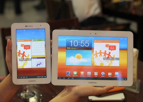 harga dan spesifikasi tablet Galaxy Tab 7.0 plus, gambar foto kelebihan dan kelemahan tablet pc android tablet Galaxy Tab 10.1, gambar tablet galaxy warna putih