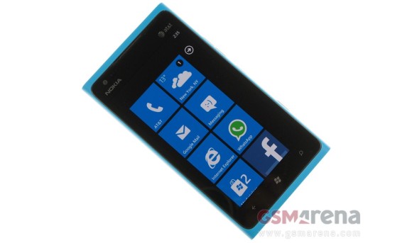 Nokia Lumia 900 for AT&T finally getting WP 7.8 update