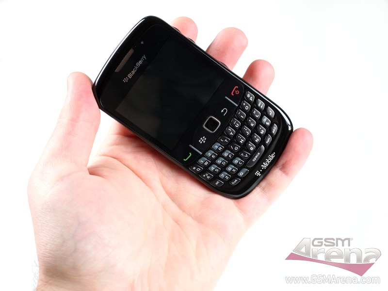 Harga spesifikasi fitur hp BlackBerry Gemini 8520 Curve, kelebihan kelemahan, keunggulan dan kekurangan handphone BlackBerry Gemini 8520 Curve, gambar foto desain dan warna BlackBerry Gemini 8520 Curve, harga BB termurah dan terjangkau