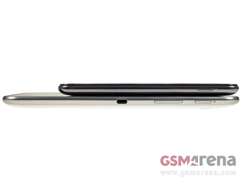 Harga spesifikasi fitur tablet Android Samsung Galaxy Tab 7.0 Plus kelebihan kelemahan , keunggulan dan kekurangan tablet PC Samsung Galaxy Tab 7.0 Plus, gambar foto desain Samsung Galaxy Tab 7.0 Plus, tablet Dual-core Android Honeycomb 3.2