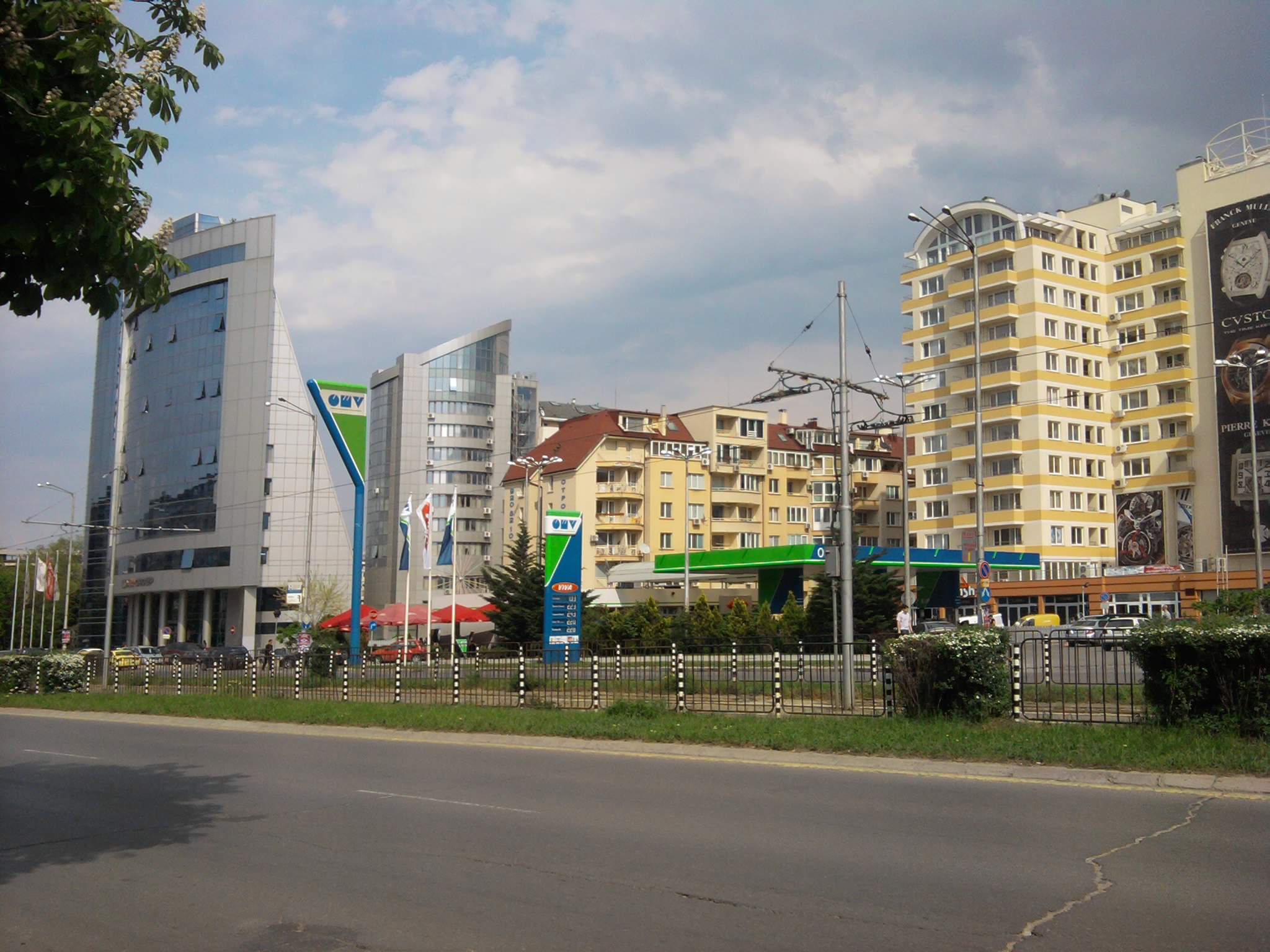 gsmarena_004.jpg