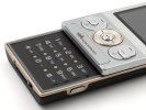 Sony Ericsson W715