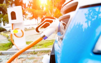 The US government to invest $5 billion into building a national EV charging network