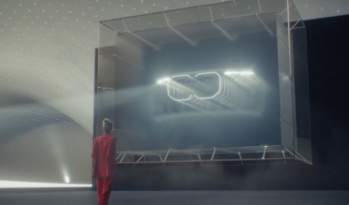 BMW shares first details about i7 - coming on April 20