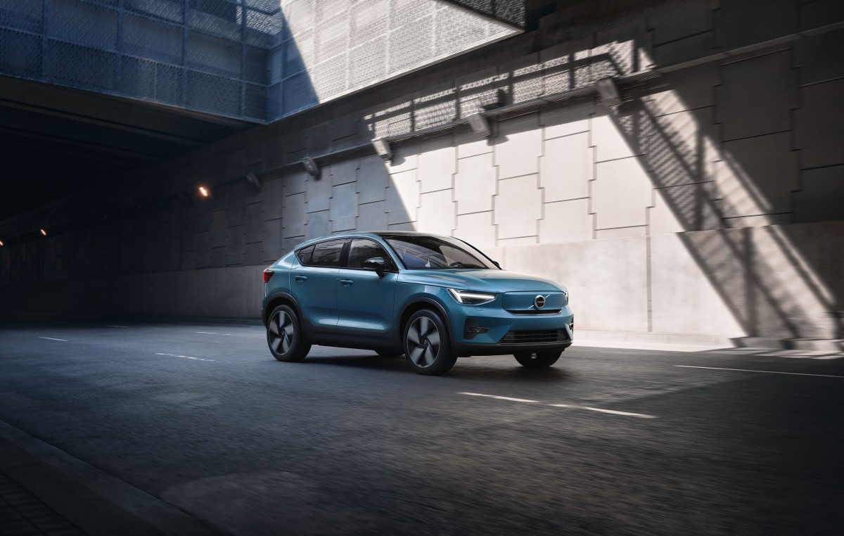 Volvo intros single-motor C40 Recharge variant, refreshed design for XC40 Recharge