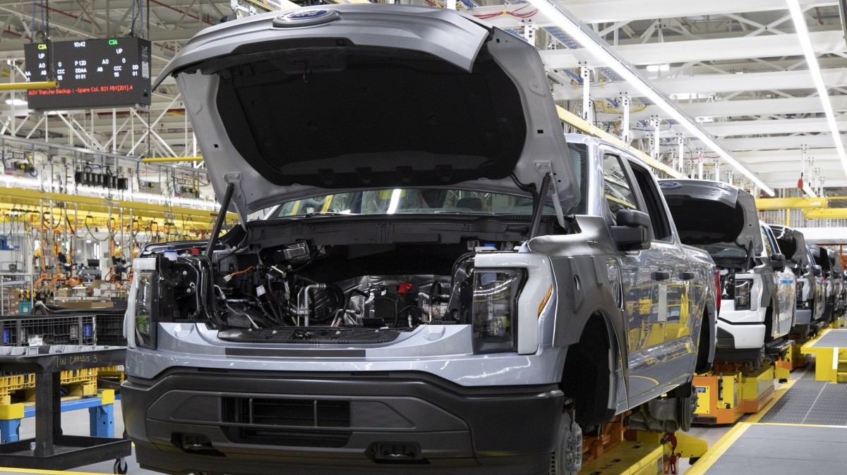 Ford reports Q1 results - net loss but outlook positive