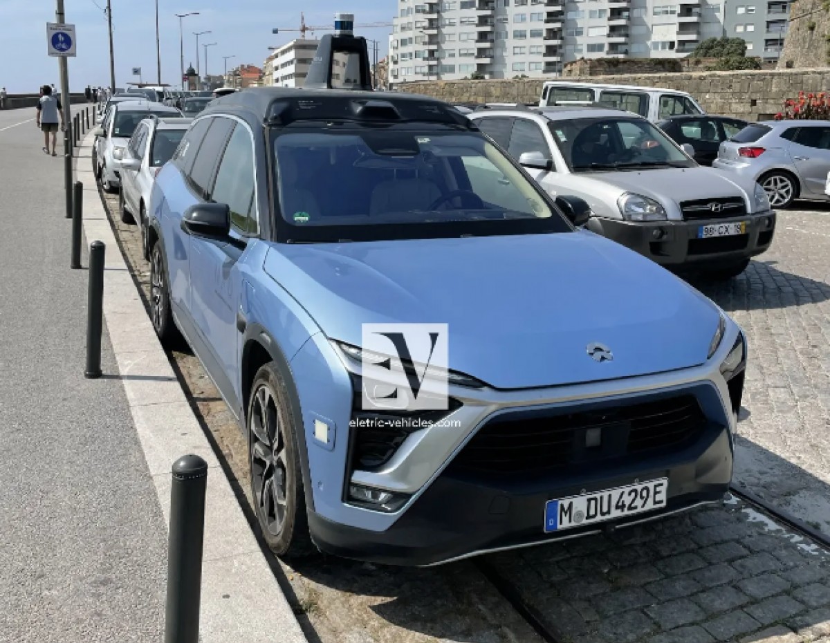 One of the ES8 vehicles mapping the streets of Porto, Portugal