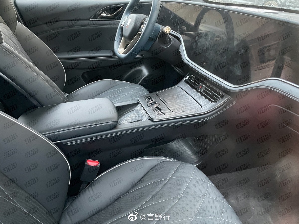 Interior of Hengchi 6 is almost identical to the one from Hengchi 5