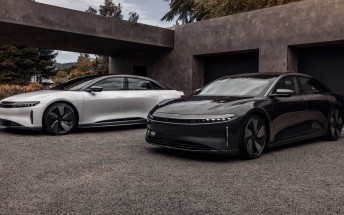 Lucid debuts a $6,000 Stealth Look option for the Air
