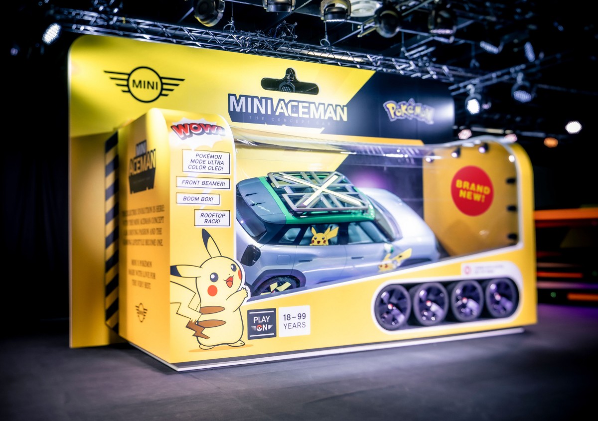 Not a toy - clever marketing turns Mini Aceman into full size action figure