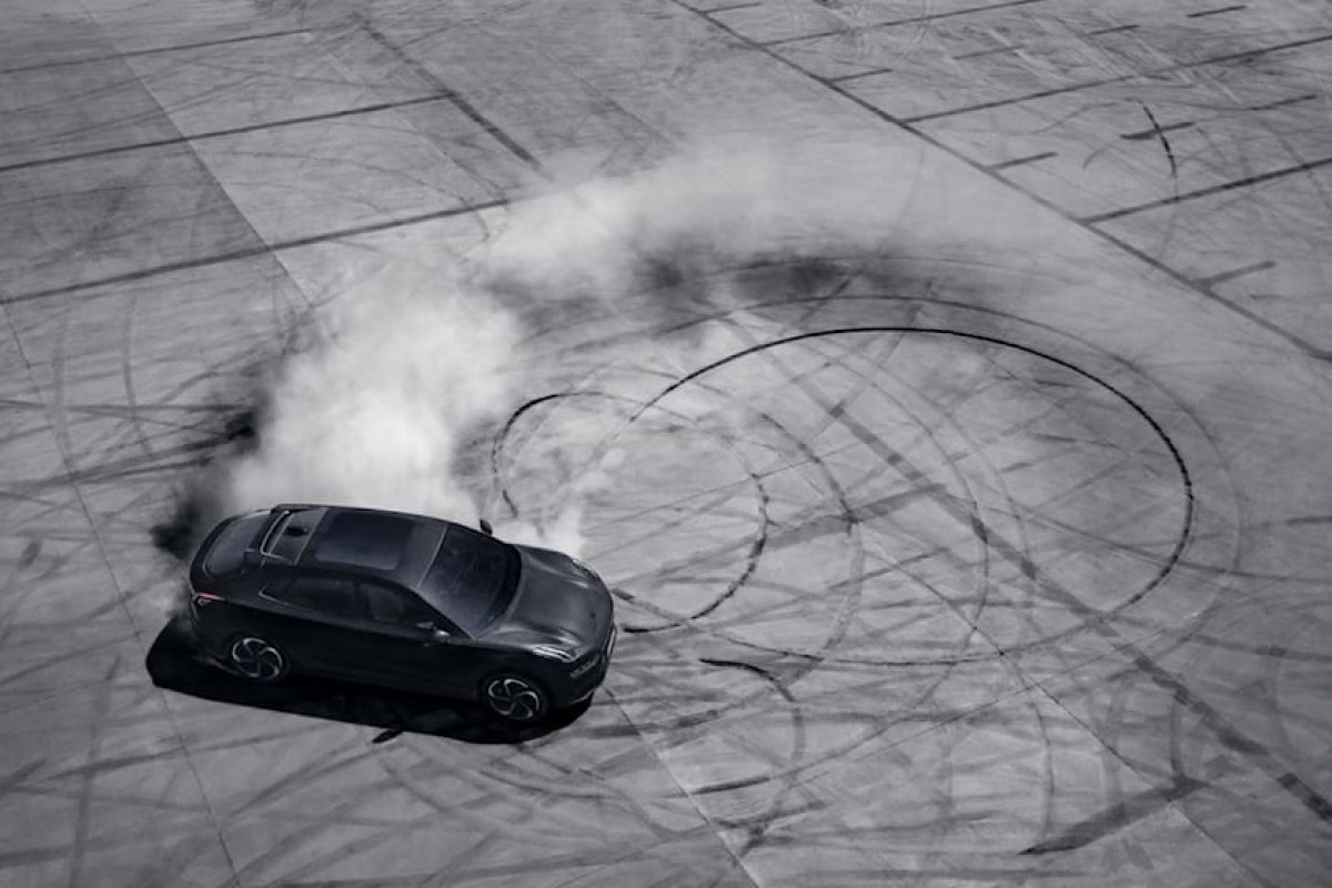 No, there won't be  adrift mode in the Waymo taxi