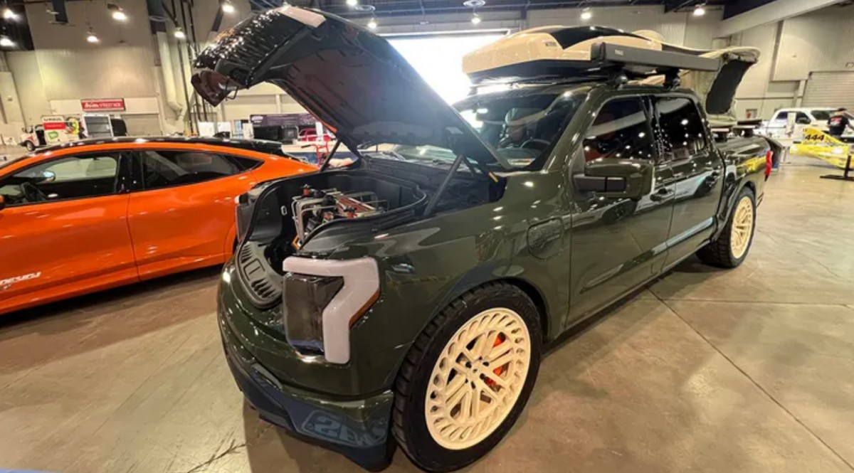 Ford F-150 Lightning and Mustang Mach-E at SEMA 2022