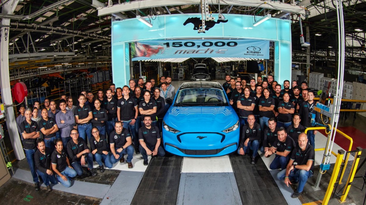 Ford şimdiye kadar 150.000 Mustang Mach-E birimi üretti, bundan sonra yılda 270.000 adet hedefliyor