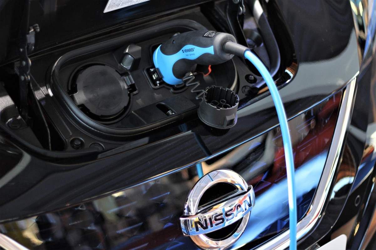 Nissan'ın performans Nismo bölümü hibrit bir spor otomobil hazırlıyor