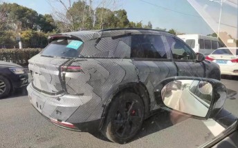 Spy photo shows redesigned Nio ES6