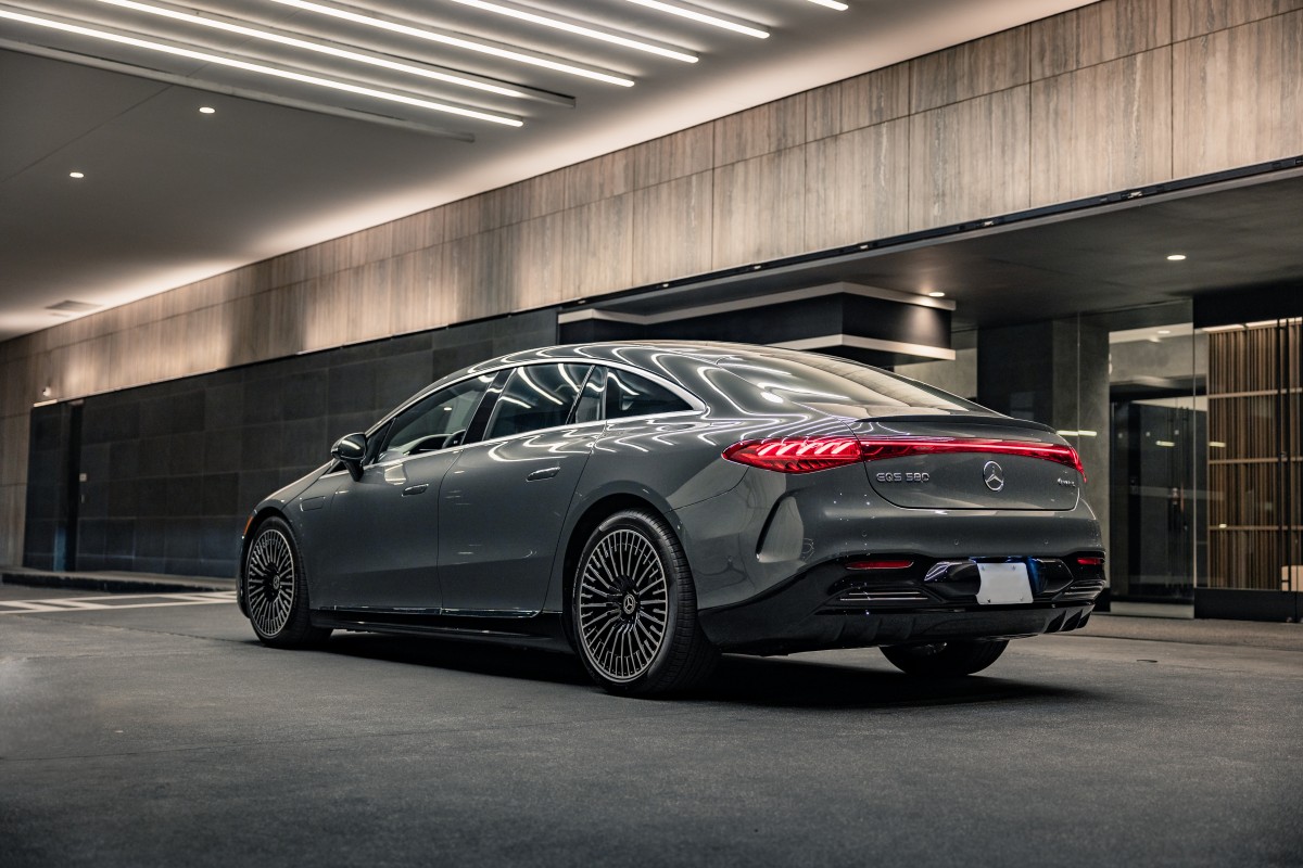 Mercedes EQS Signature Edition bridges the gap between Maybach