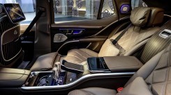 Mercedes-Maybach 680 SUV interior