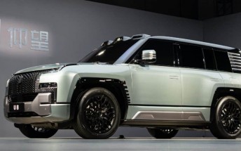 Surprisingly luxurious interior of YangWang U8 unveiled, preorders start April 18