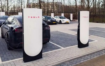 Tesla opens first V4 Supercharger site to non-Tesla vehicles
