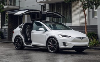 Tesla’s customers having their radars removed during routine service