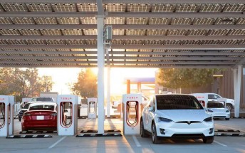 EV charging companies request delay in Texas' Tesla NACS mandate