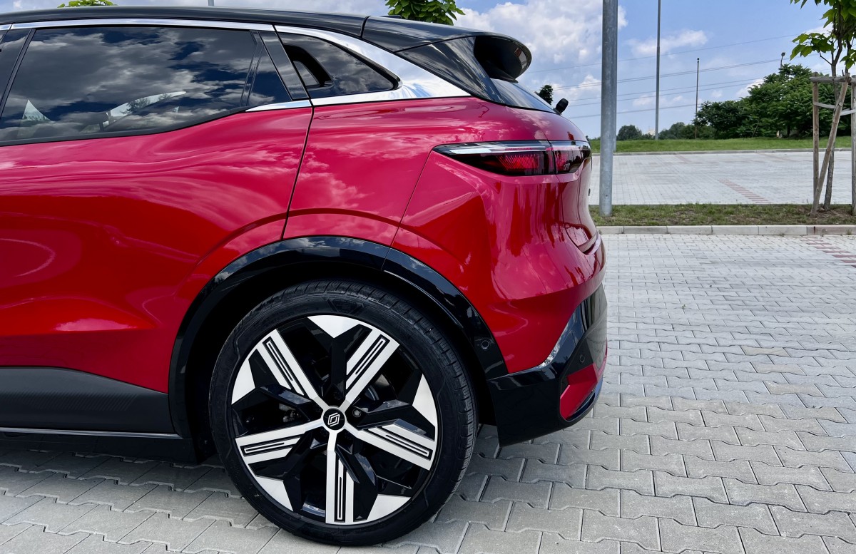 Renault Megane E-Tech EV60 review