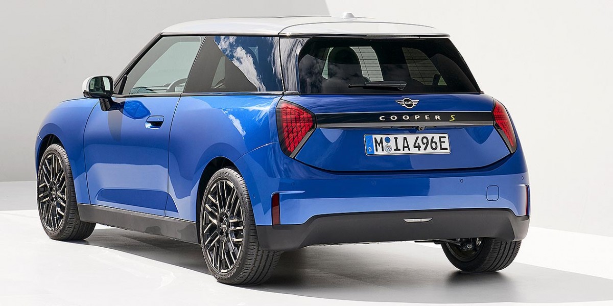 First electric Mini Cooper rolls off production line in China