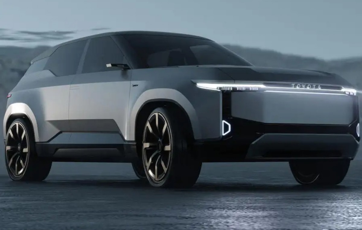 The futuristic luxury-focused Toyota Land Cruiser Se goes electric