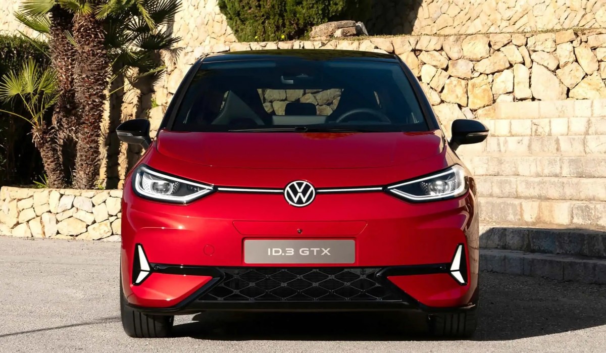 Volkswagen dives into the hot hatch fray with the ID.3 GTX