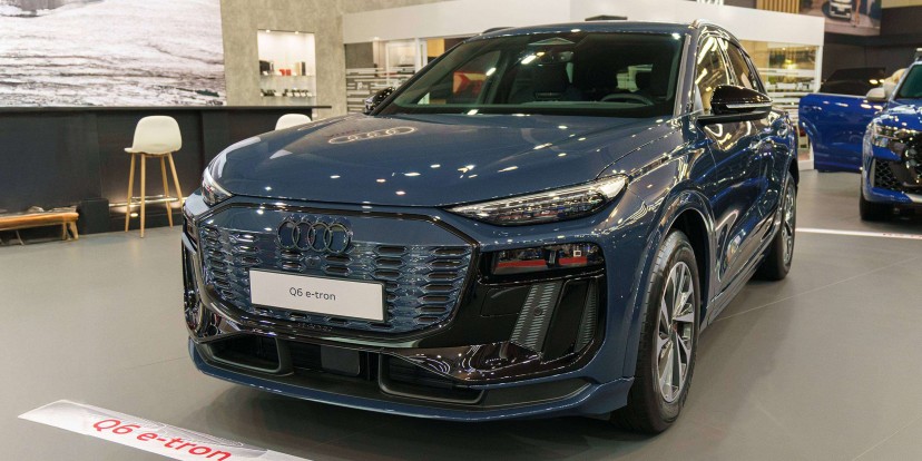 2025 Audi Q6 e-tron interior, design, and features review