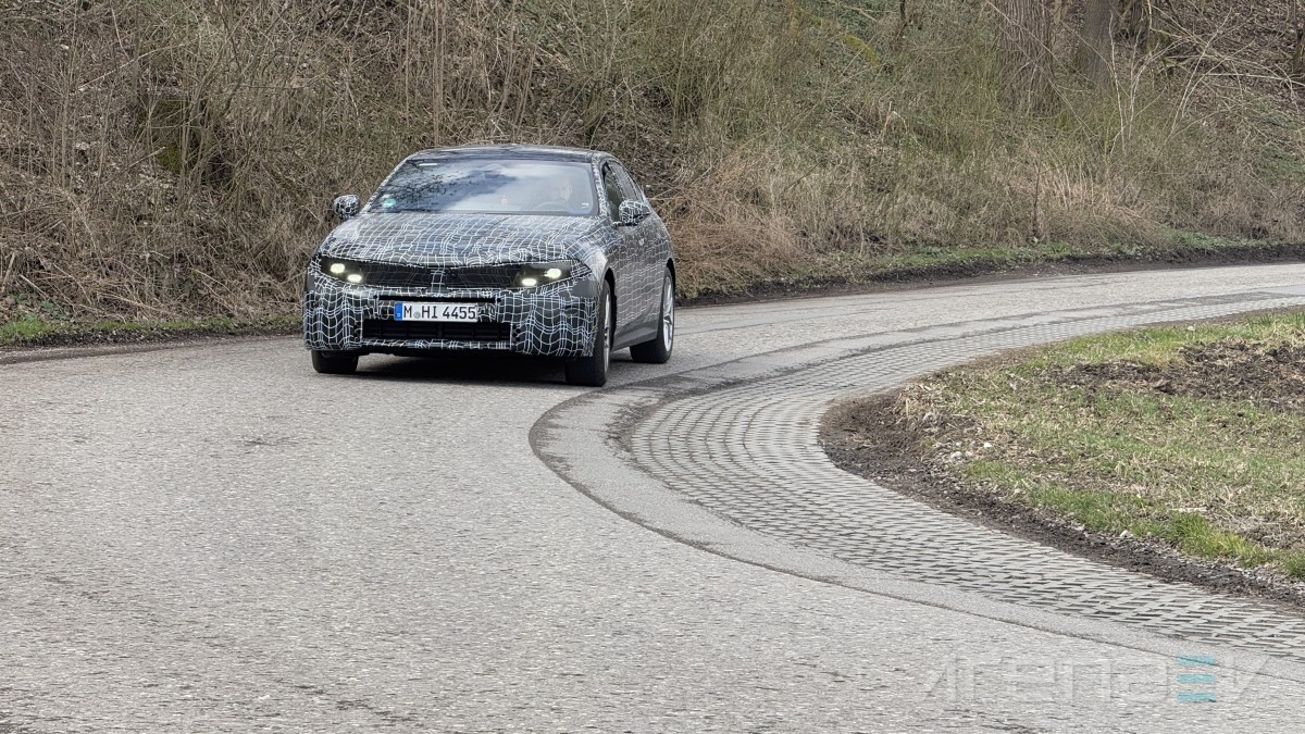 Exclusive: BMW i3 Neue Klasse spotted testing