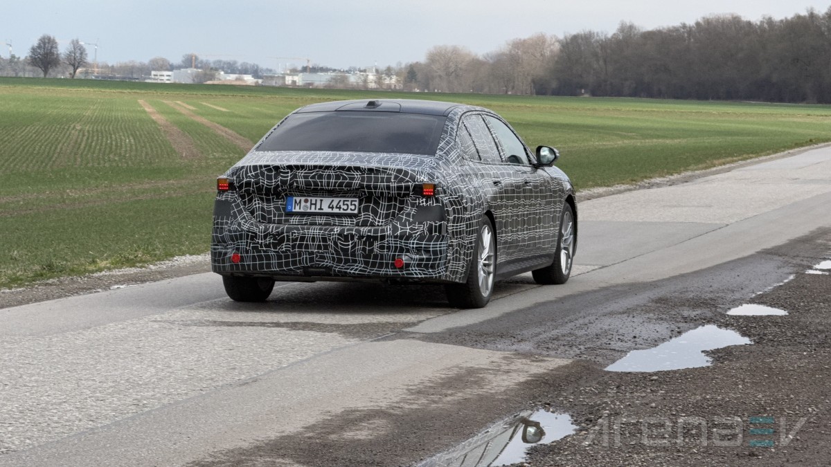 Exclusive: BMW i3 Neue Klasse spotted testing