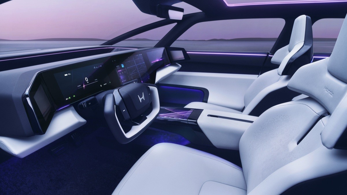 Honda shifts gears, hybrid vehicles to bridge EV transition