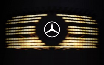 Mercedes-Benz unveils its new “face of light” ahead of new electric GLC's debut