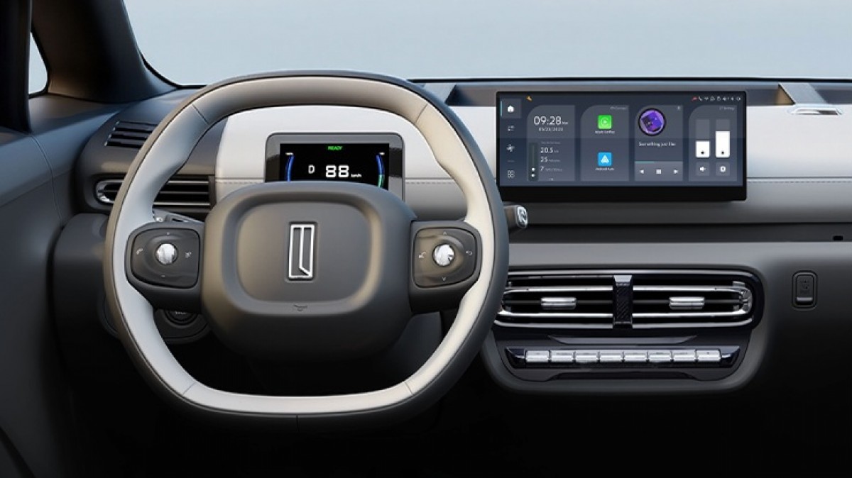 Linktour enters Europe with L-Series city electric cars you can customize