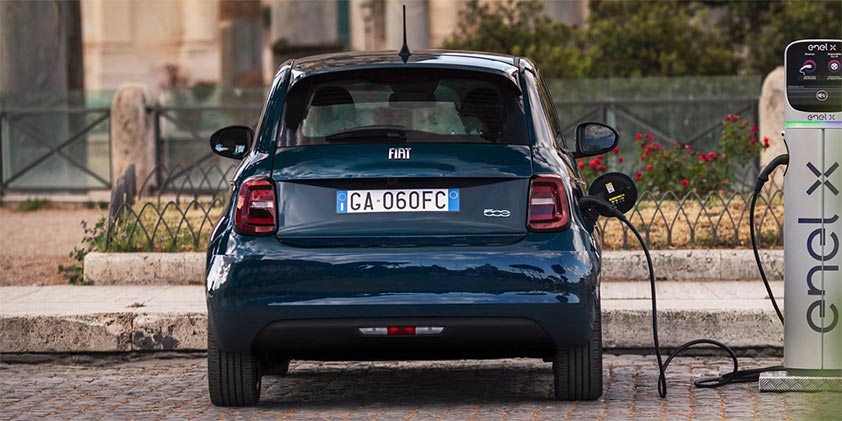 Fiat 500 back