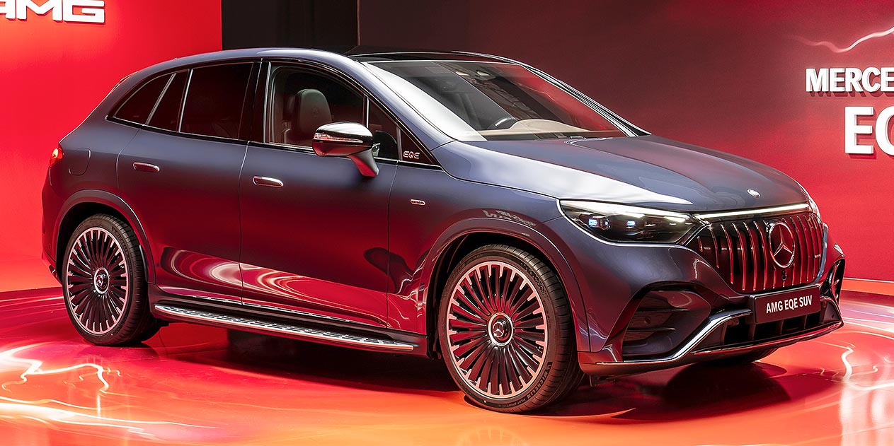Mercedes EQE SUV front