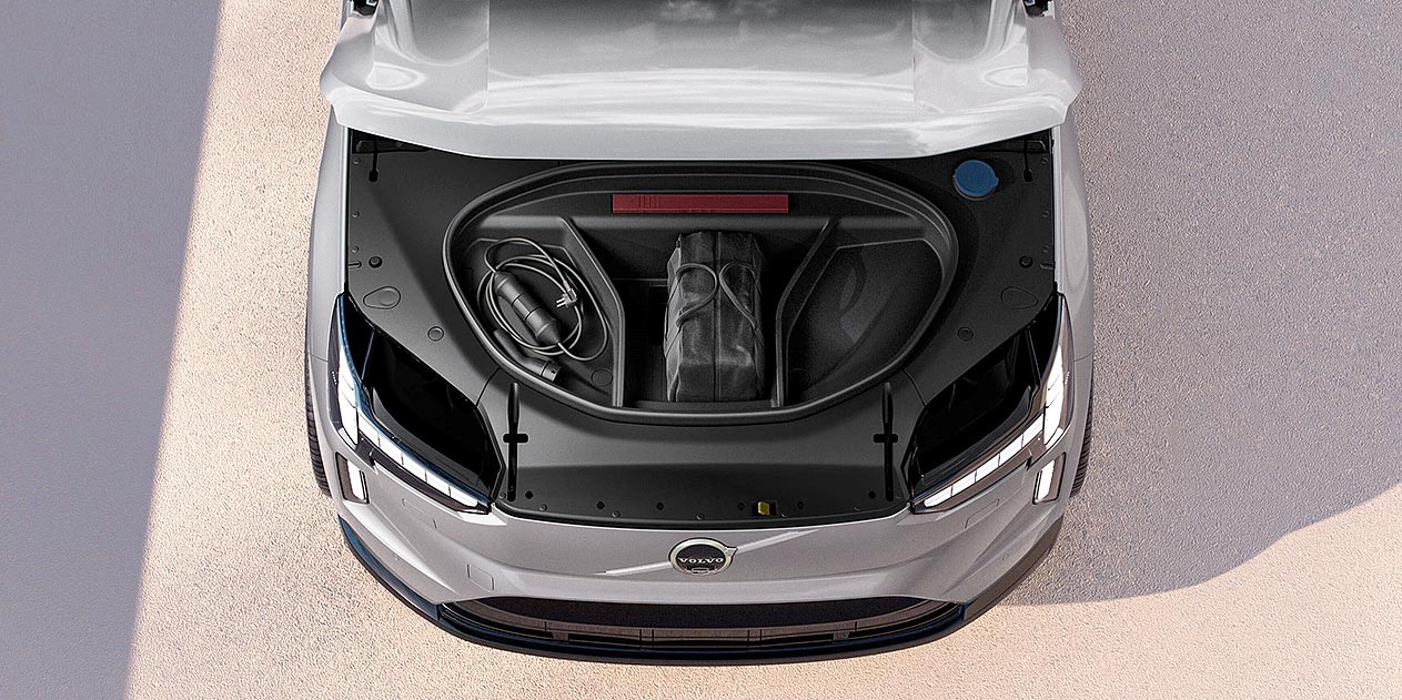 More Volvo EX90 pictures