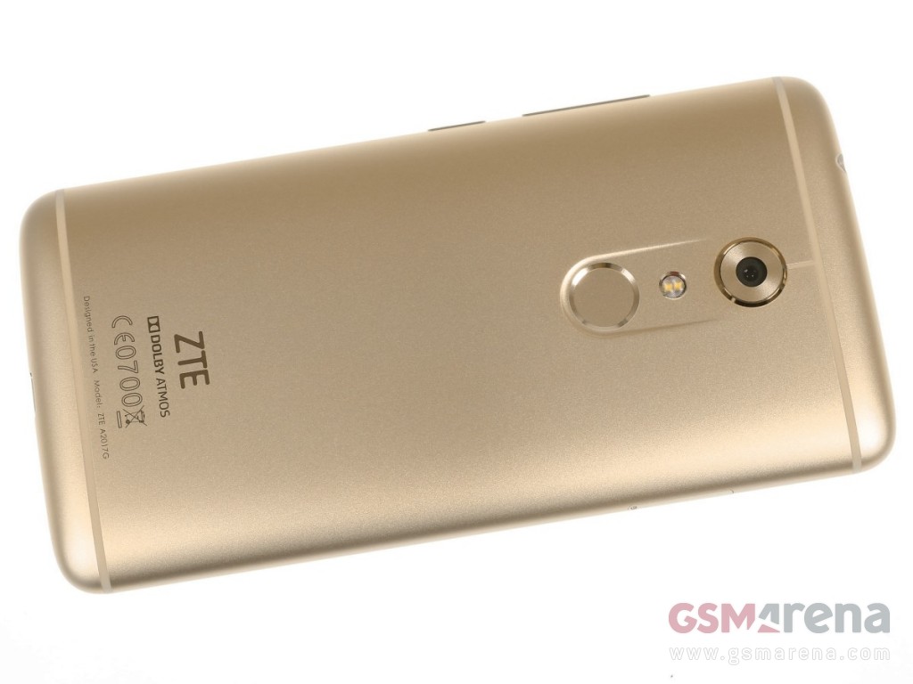 ZTE Axon 7