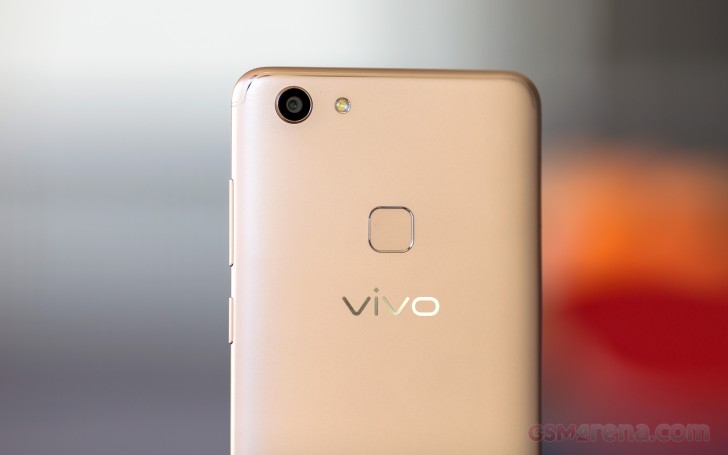 vivo V7