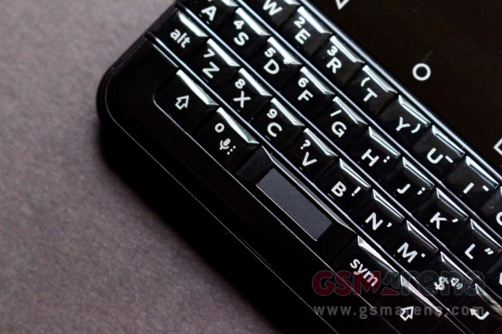 BlackBerry KEYone Limited Edition Black hands-on - GSMArena.com news