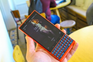 BlackBerry Key2 Red Edition