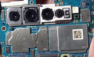 A Samsung Galaxy S10 5G teardown video appears