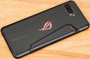 Asus ROG Phone II goes global for €899 - GSMArena.com news