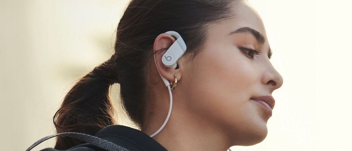 Powerbeats 4 unveiled with Powerbeats Pro sound, longer battery