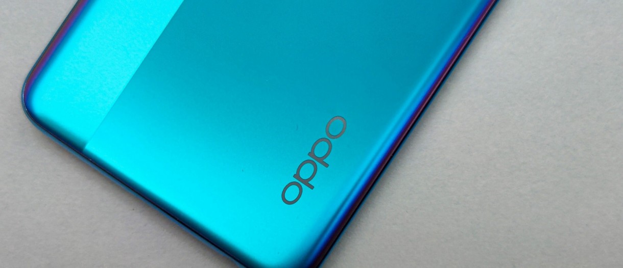 Unknown Oppo smartphone spotted on FCC with triple rear camera